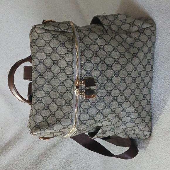 GD Backpack Style Tote - Picture 1 of 11
